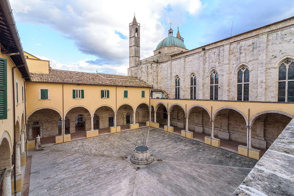 Chiostro maggiore della Chiesa di San Francesco