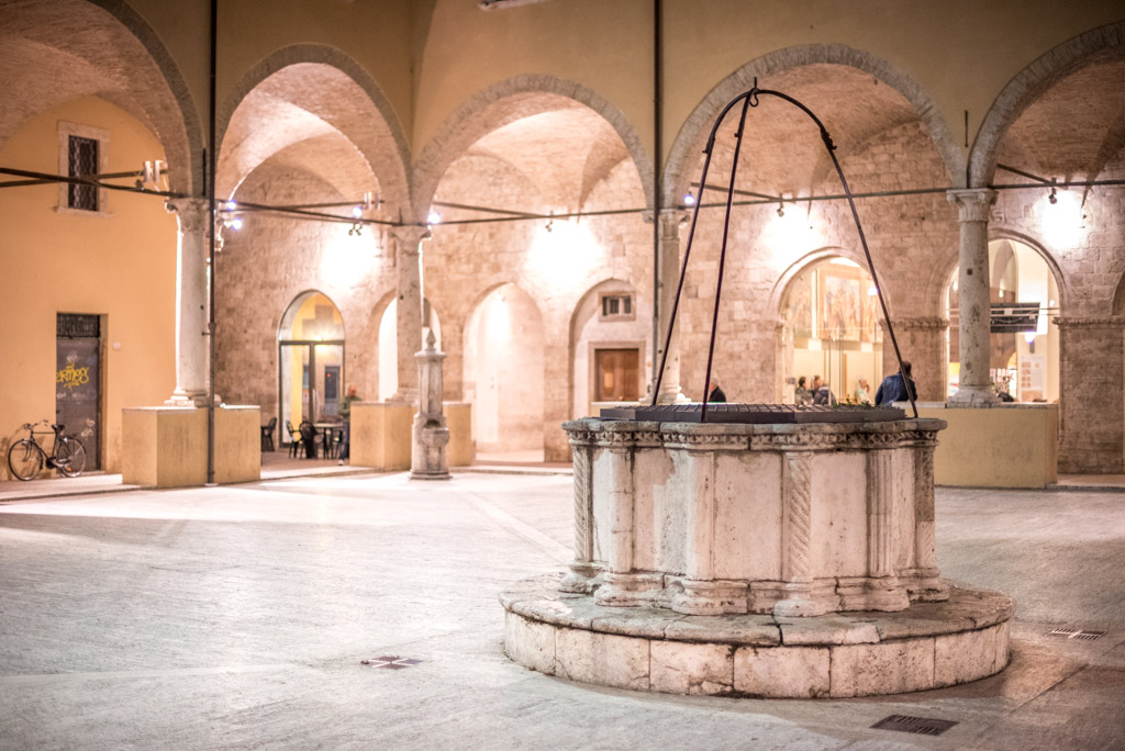 Il pozzo nel Chiostro Maggiore