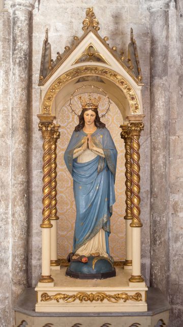 La statua dell'Immacolata